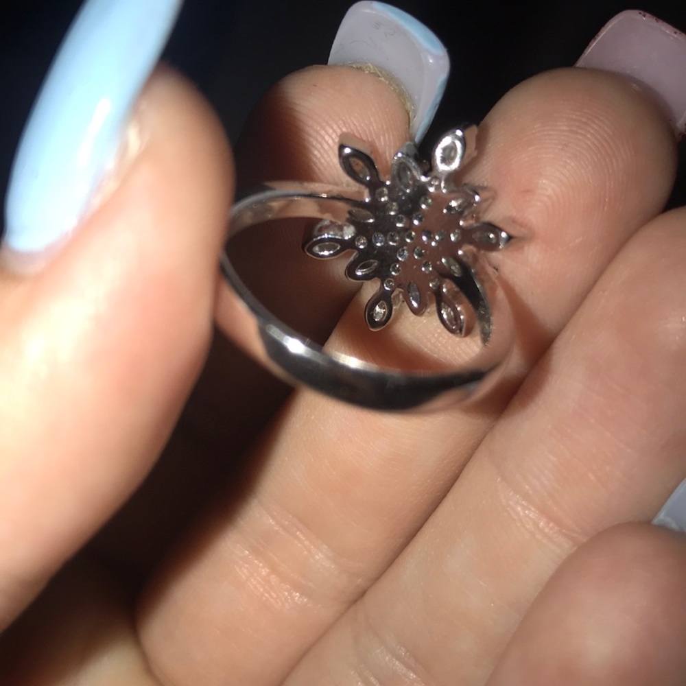 Snowflake ring - Picture 2 of 2